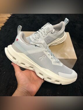 ON CLOUDPULSE next athletic training running lace up shoes sneakers sz 8 new